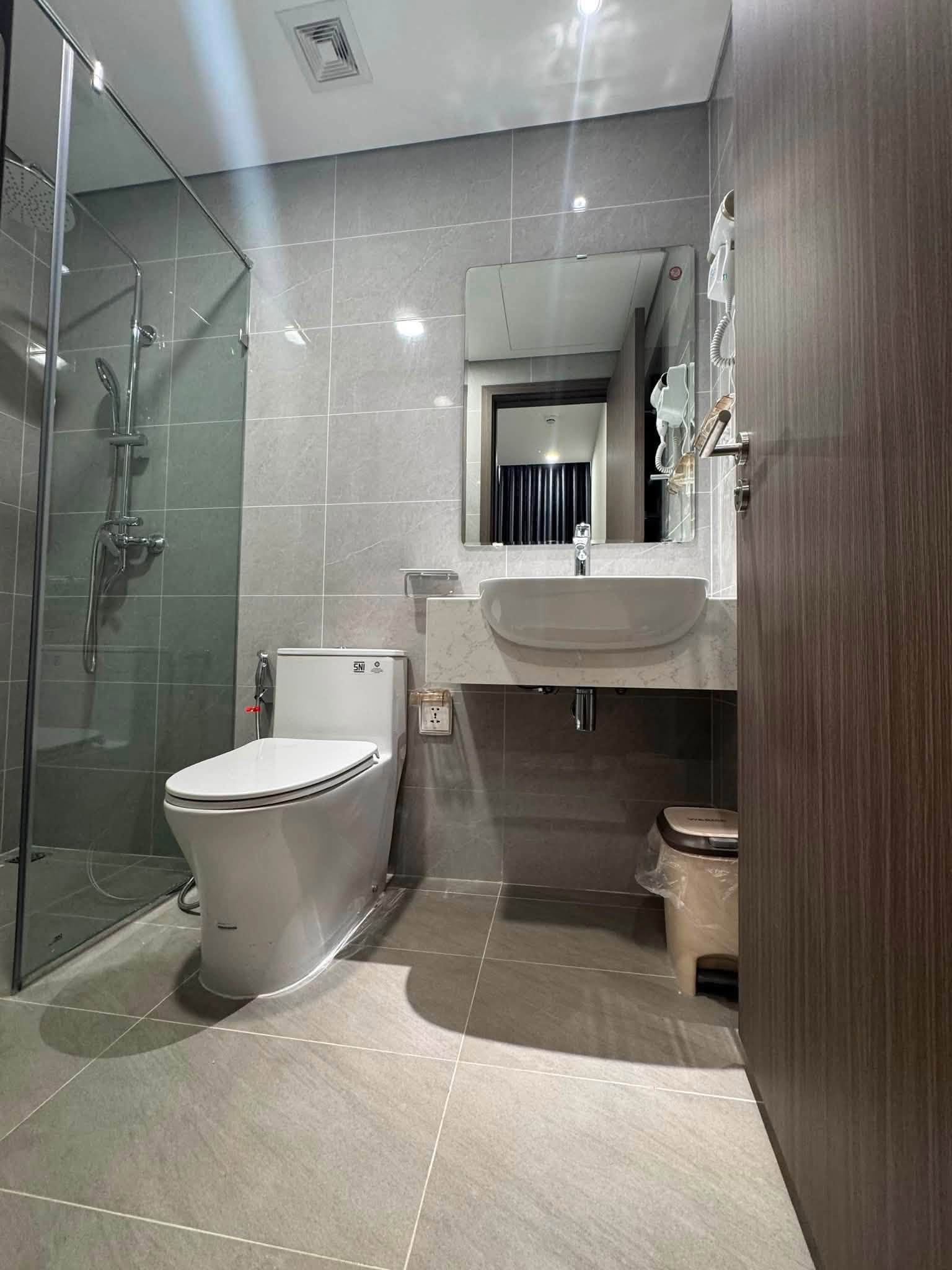 2br Apartment with Pool Access - Fpt Plaza 3, Ngu Hanh Son — 2BR fully furnished (photo 2)