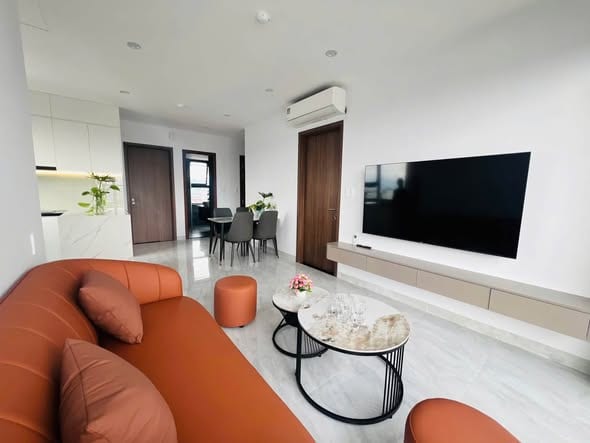 2br High-floor Apartment with City View - Hoa Cuong — 2BR fully furnished (photo 2)