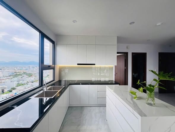 2br High-floor Apartment with City View - Hoa Cuong — 2BR fully furnished (photo 4)