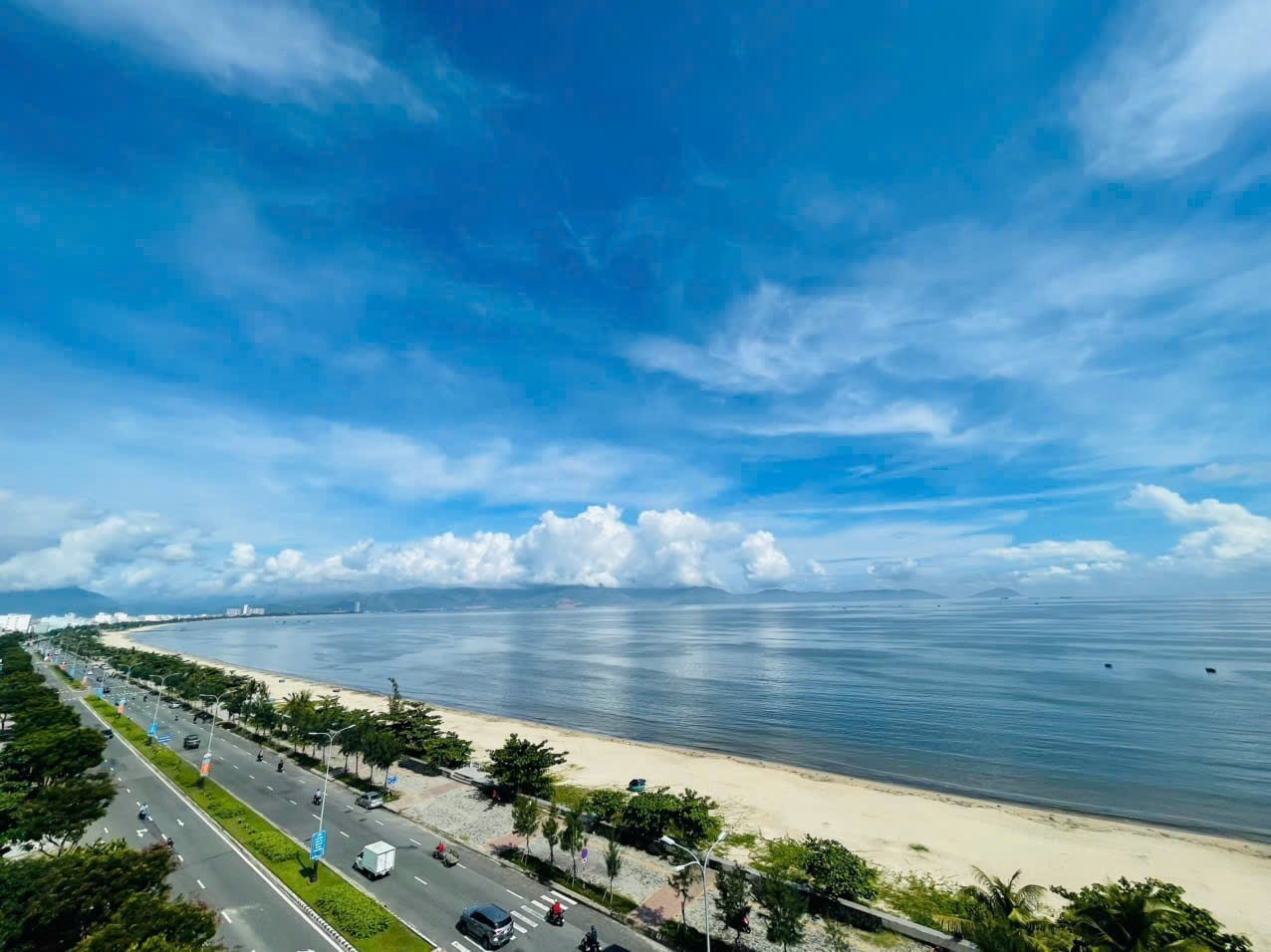 Beautiful New Apartment With Direct Sea View — Studio fully furnished (photo 1)