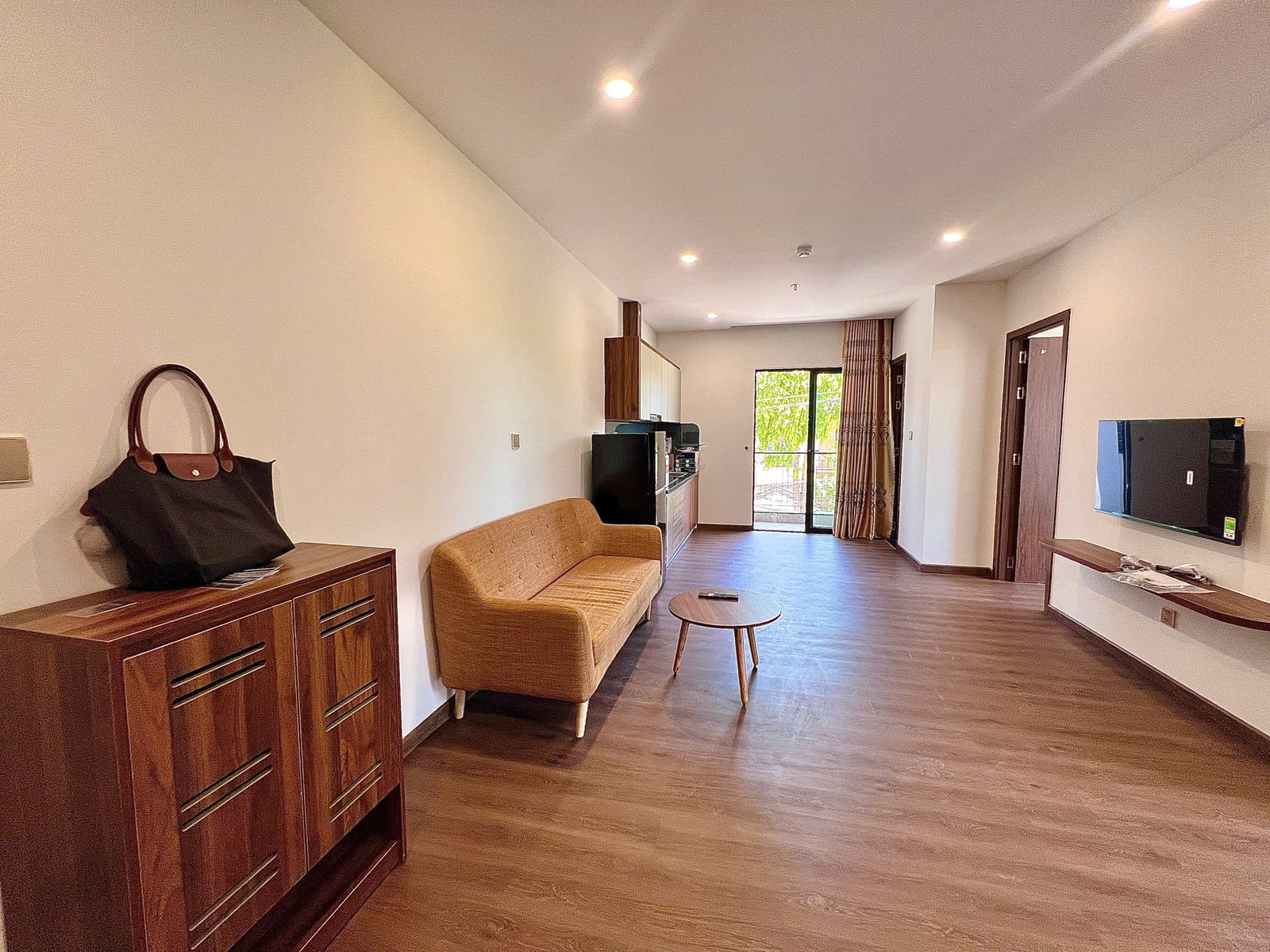 ✨ 2-BEDROOMS APARTMENT BRAND NEW FOR RENT – DO ANH HAN STREET — 2BR fully furnished (photo 3)