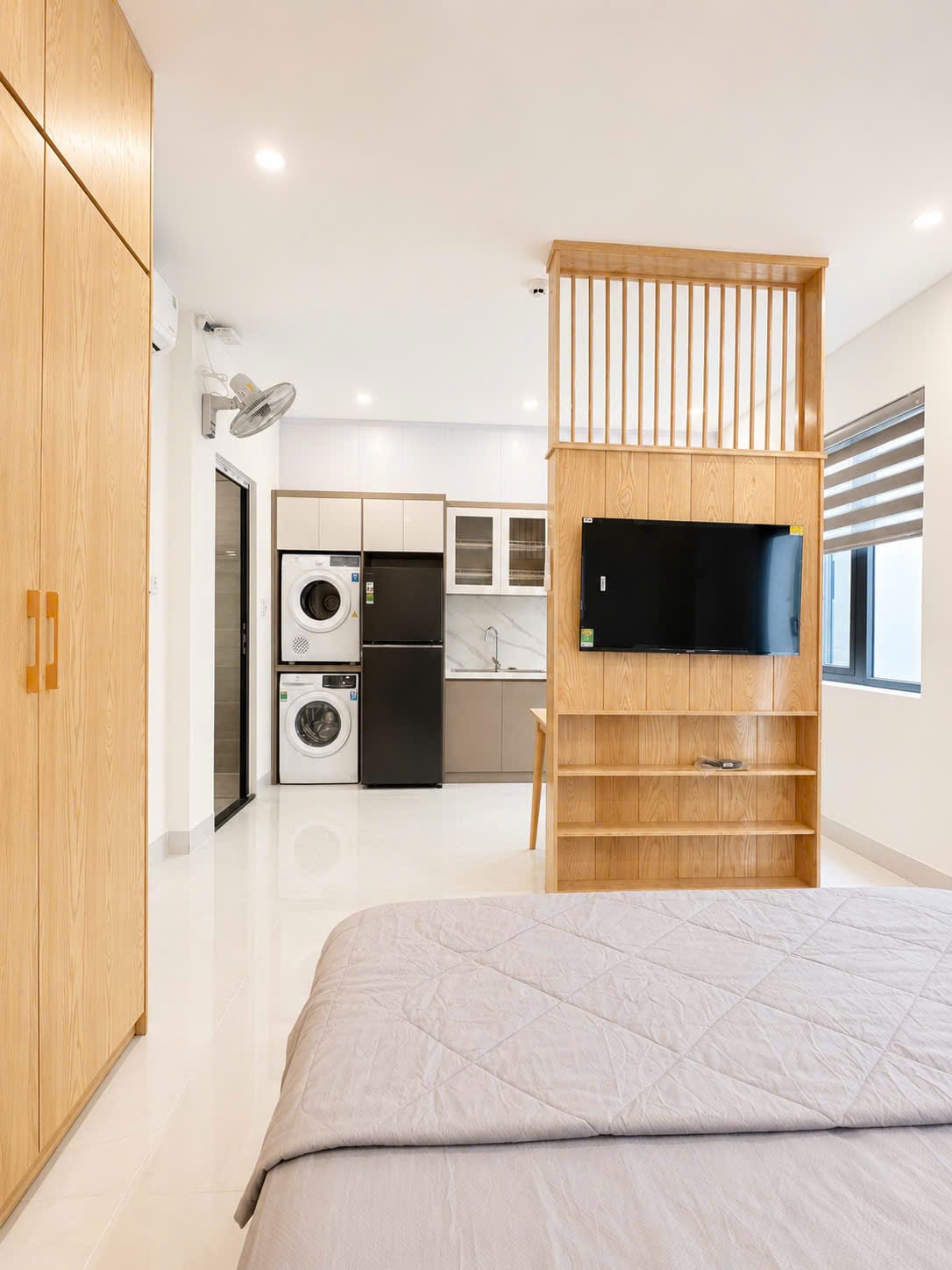 Studio with Washer/dryer by the River — Studio fully furnished (photo 2)