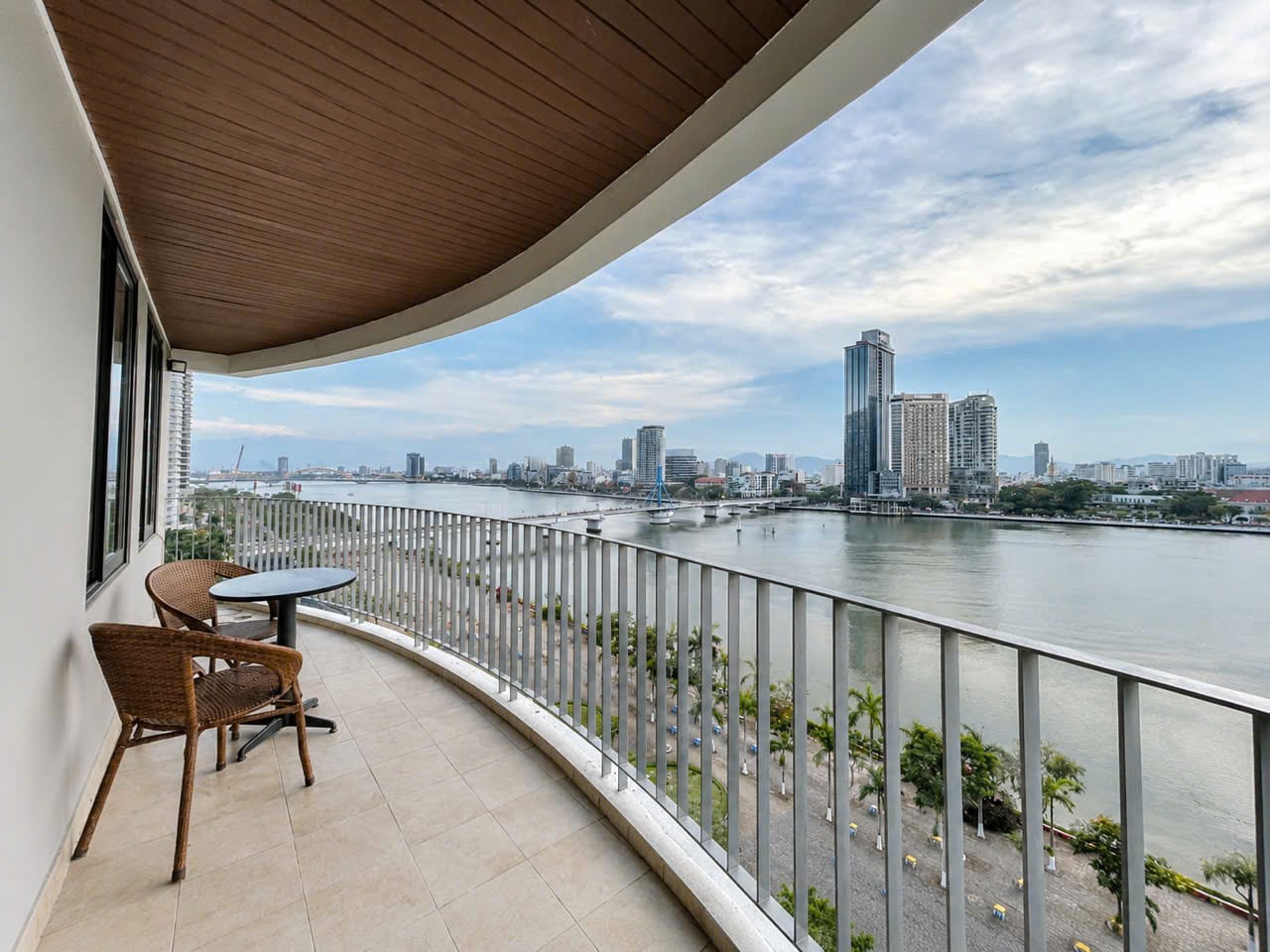 1br Apartment High Floor River View - Son Tra — 1BR fully furnished (photo 1)