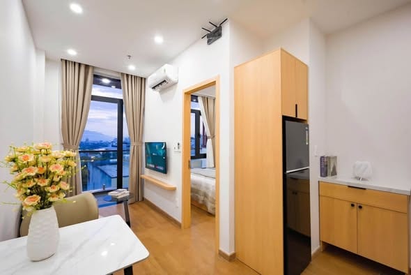 New 1br Apartment with Balcony - Ngu Hanh Son — 1BR fully furnished (photo 2)