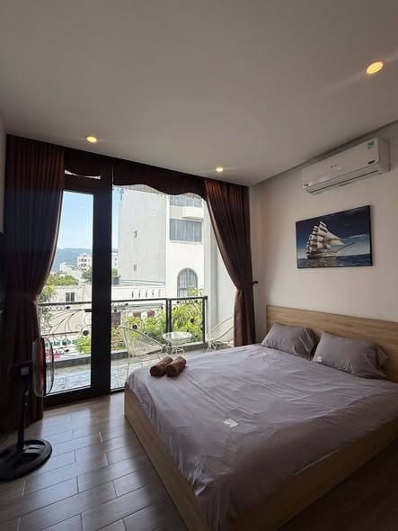 Beautiful Studio Apartment with Balcony - Tan Thai 4 — Studio fully furnished (photo 1)