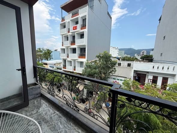 Beautiful Studio Apartment with Balcony - Tan Thai 4 — Studio fully furnished (photo 5)
