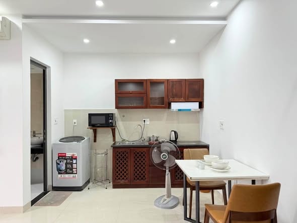 Spacious Studio with Balcony, Free Wi-fi - Khue My Dong — Studio fully furnished (photo 3)