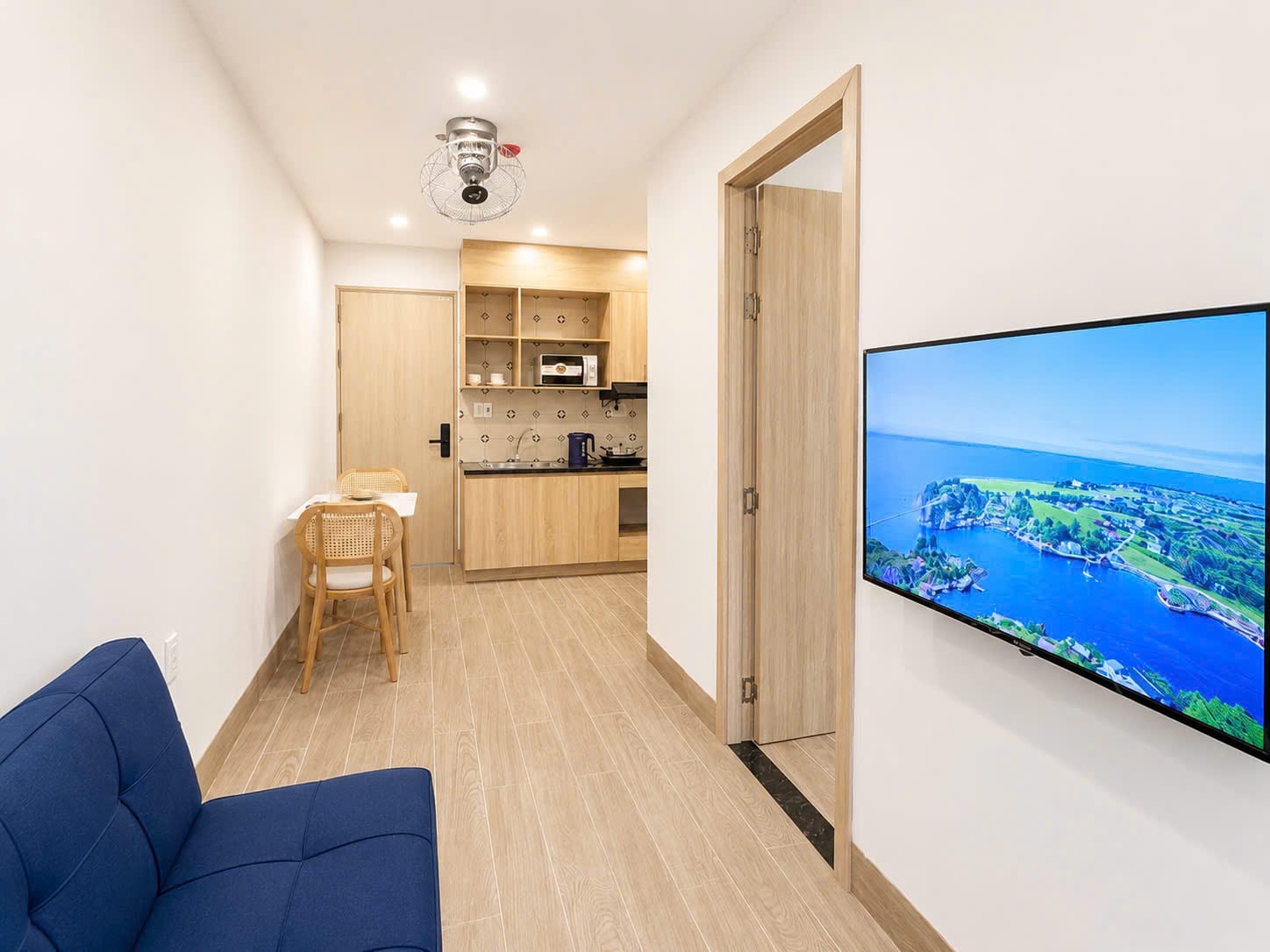 Modern 1br Apartment High Floor - Khue My — 1BR fully furnished (photo 6)