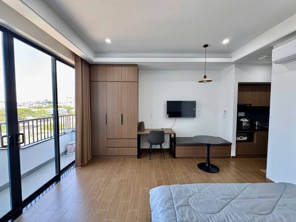 New 1br Apartment with Private Balcony - Pham Khiem Ich — 1BR fully furnished (photo 7)
