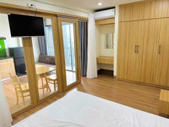 1br Apartment with Balcony, Near My An Beach — 1BR fully furnished (photo 2)