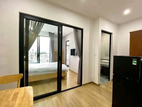 1br Apartment with Balcony - Ngu Hanh Son — 1BR fully furnished (photo 1)