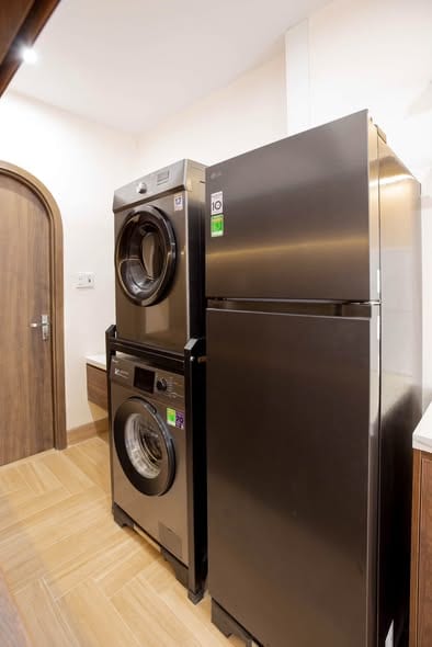 1br Brand-new Apartment with Private Laundry - Ba Huyen Thanh Quan — 1BR fully furnished (photo 4)