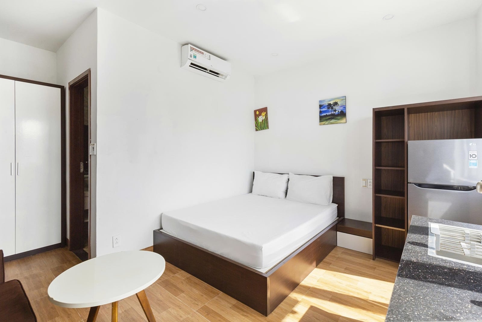 FULLY FURNISHED 1-BEDROOM STUDIO APARTMENT IN SON TRA — 1BR fully furnished (photo 1)