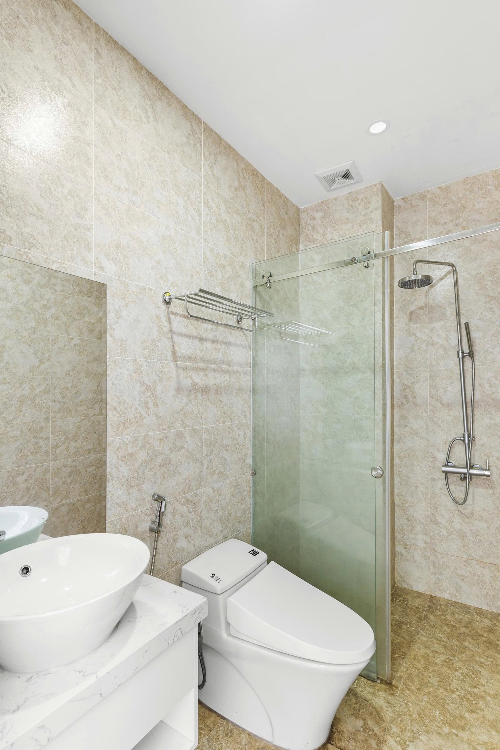 FULLY FURNISHED 1-BEDROOM STUDIO APARTMENT IN SON TRA — 1BR fully furnished (photo 3)