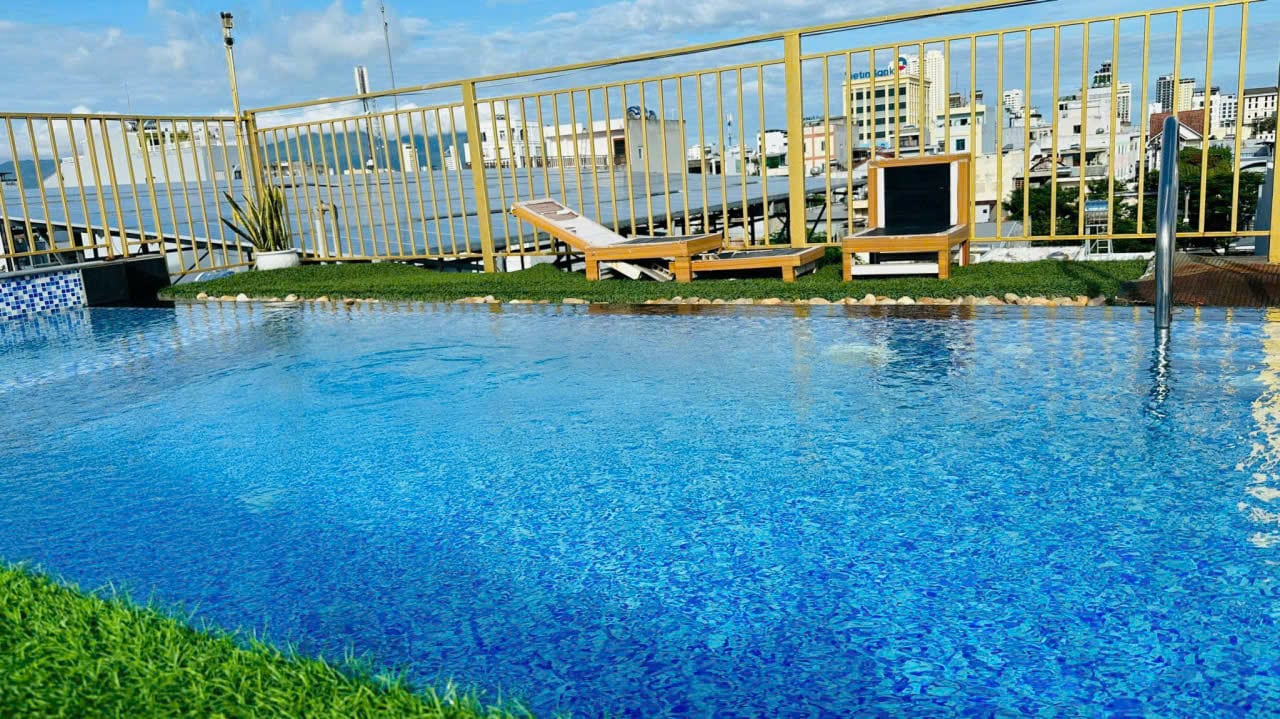 Spacious 1br Apartment with Pool - An Duong Vuong — 1BR fully furnished (photo 1)