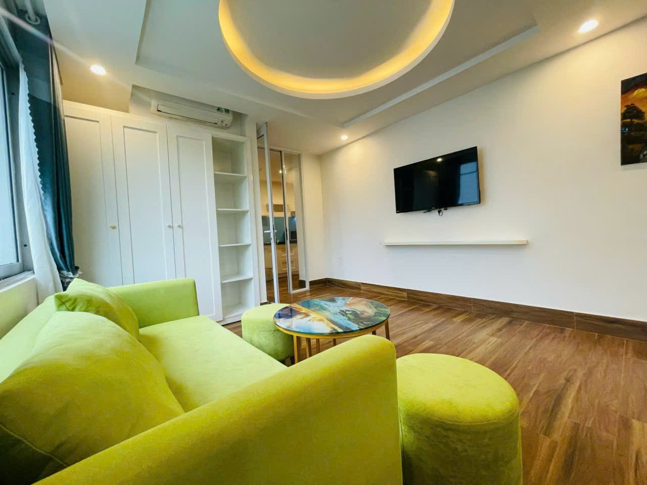 Spacious 1br Apartment with Pool - An Duong Vuong — 1BR fully furnished (photo 2)