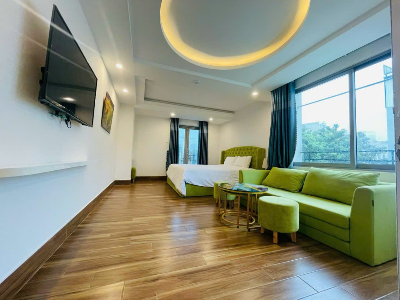 Spacious 1br Apartment with Pool - An Duong Vuong — 1BR fully furnished (photo 6)