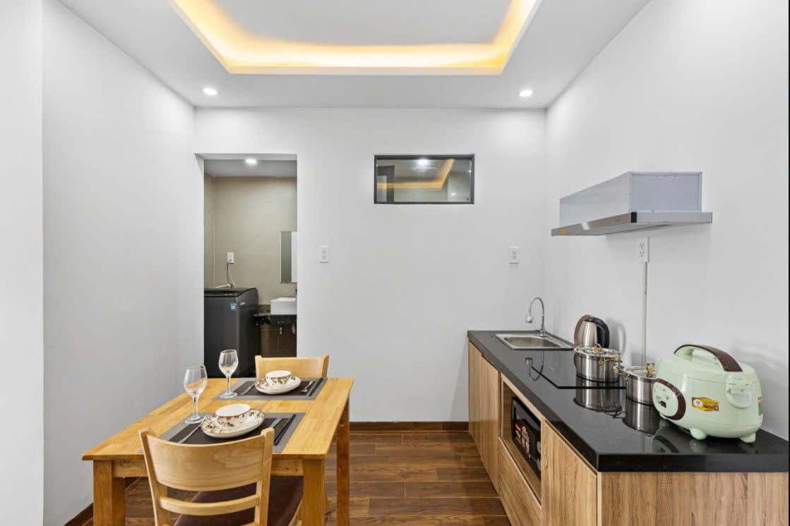 1br Apartment with Balcony, New Furnishings - Son Tra — 1BR fully furnished (photo 2)