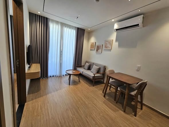 New 2br Apartment, Modern and Bright - Ngu Hanh Son — 2BR fully furnished (photo 2)