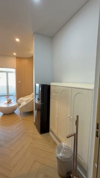 Luxury 1-bedroom Apartment with Pool - Le Huu Khanh — 1BR fully furnished (photo 2)