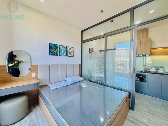 Serviced 1br Apartment with Balcony - Khue My Dong 7 — 1BR fully furnished (photo 3)