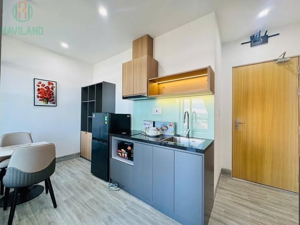 Serviced 1br Apartment with Balcony - Khue My Dong 7 — 1BR fully furnished (photo 4)