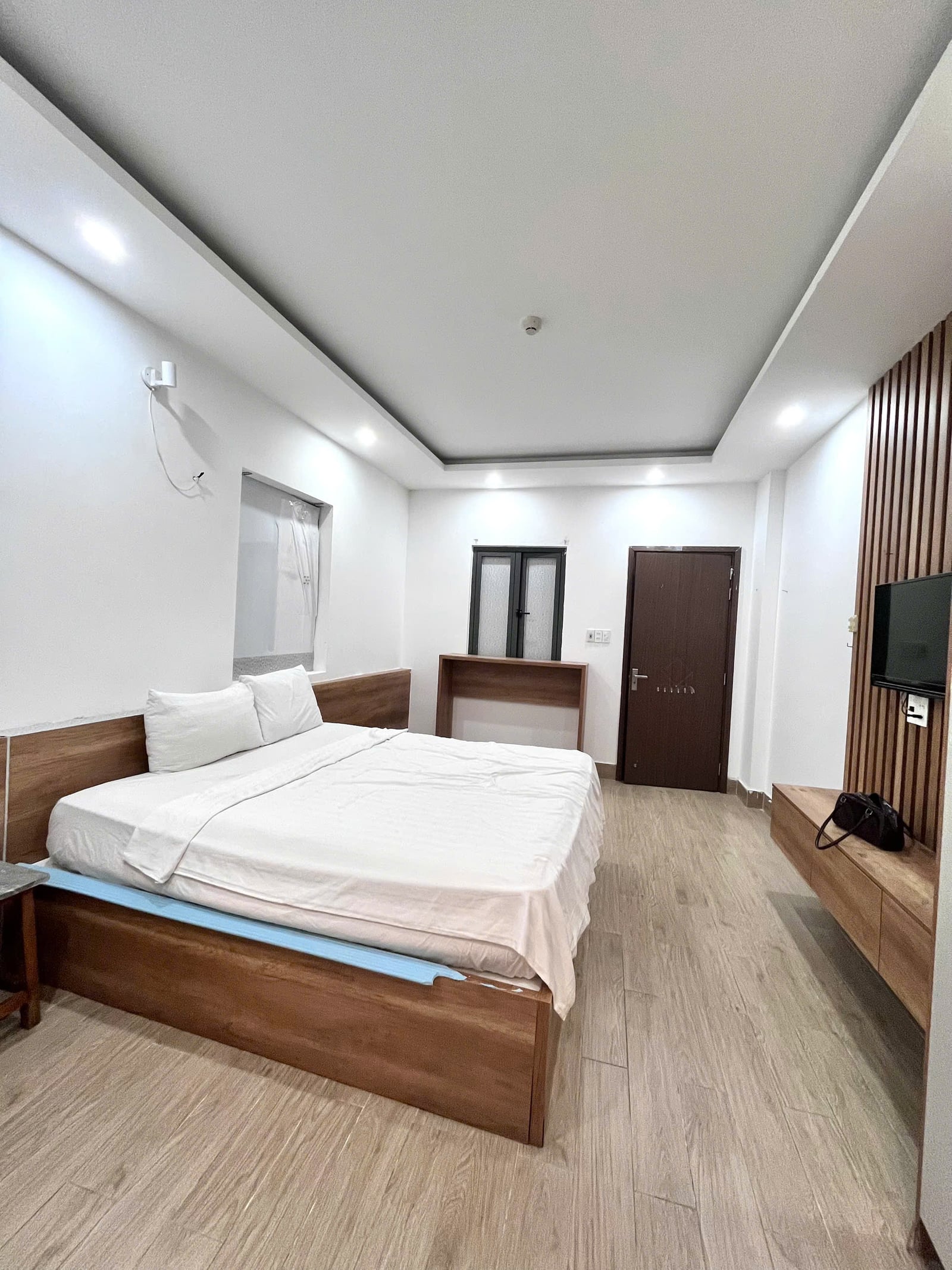 1-bedroom Apartment with Dragon Bridge View, Fully Furnished — Studio fully furnished (photo 2)