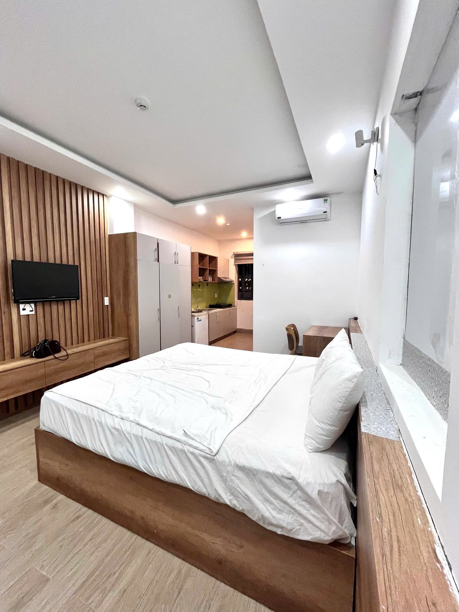 1-bedroom Apartment with Dragon Bridge View, Fully Furnished — Studio fully furnished (photo 3)