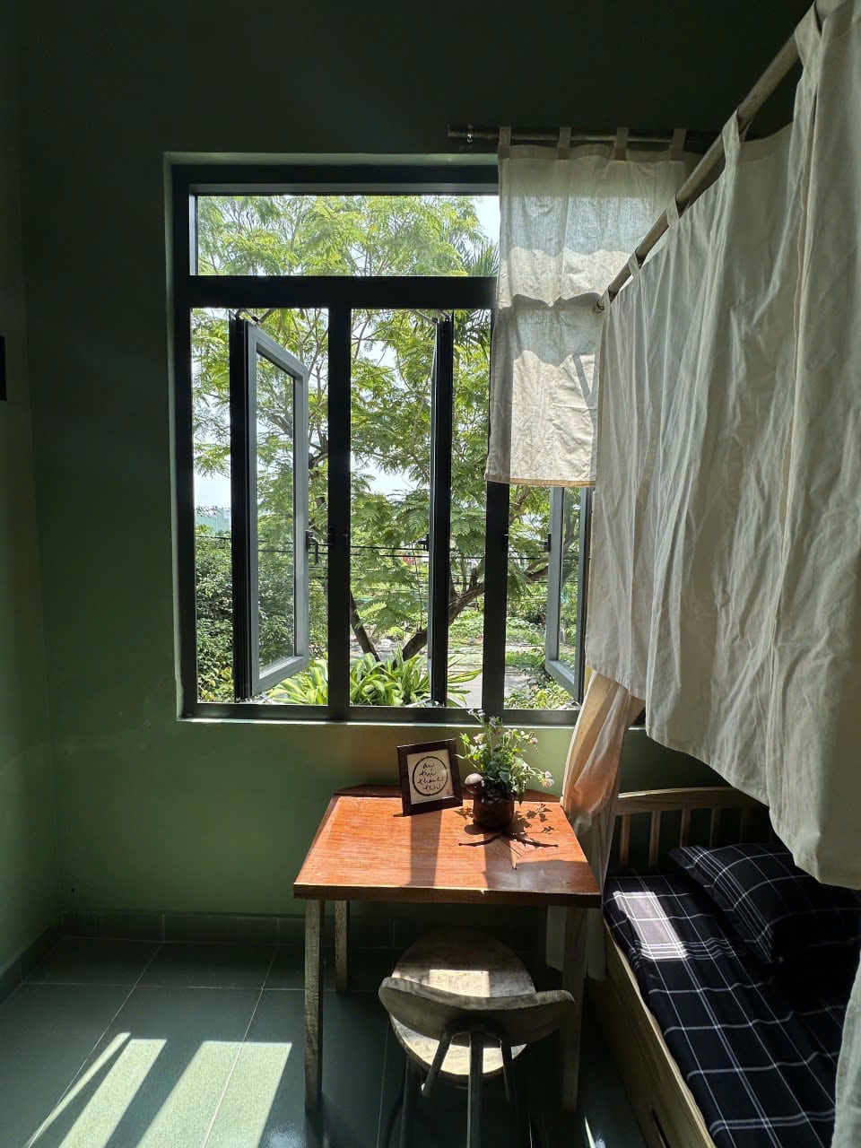 Shared Dorm Room Near Beach - Son Tra — Studio fully furnished (photo 1)