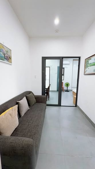 1br Apartment with Balcony - Ngu Hanh Son — 1BR fully furnished (photo 2)
