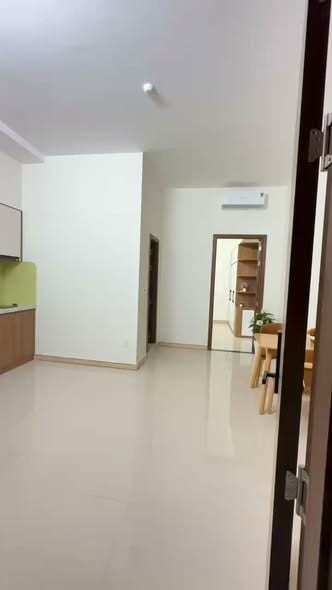 Spacious 1br Apartment with Parking - Ngu Hanh Son — 1BR fully furnished (photo 2)