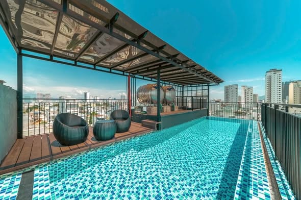 Bright Penthouse 100m to My Khe Beach — 1BR fully furnished (photo 1)