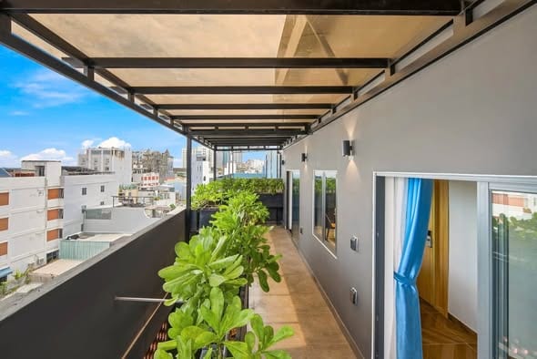 Bright Penthouse 100m to My Khe Beach — 1BR fully furnished (photo 5)