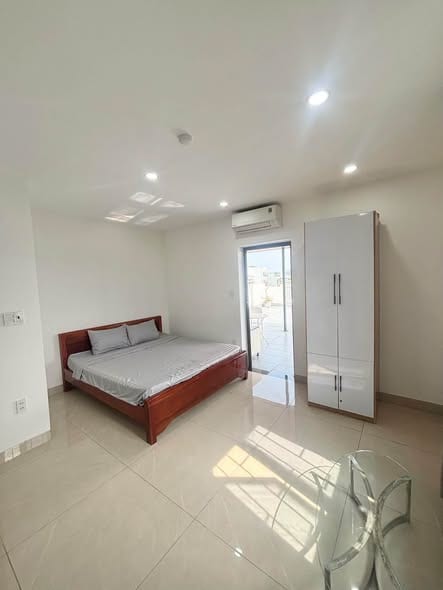 1br Apartment with River View Balcony - Khue My — 1BR fully furnished (photo 1)