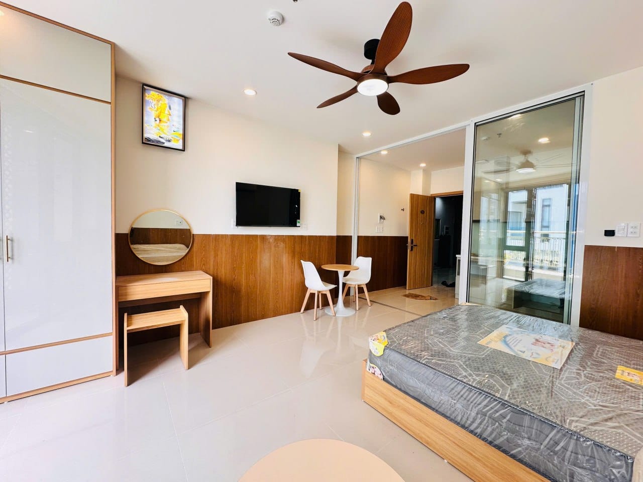 Brand-new 1br Apartment with Balcony - My Khe — 1BR fully furnished (photo 3)