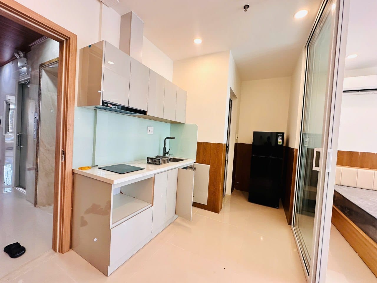 Brand-new 1br Apartment with Balcony - My Khe — 1BR fully furnished (photo 5)