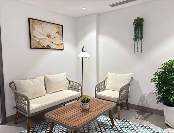 Spacious 1br with Weekly Cleaning - Ngu Hanh Son — 1BR fully furnished (photo 2)