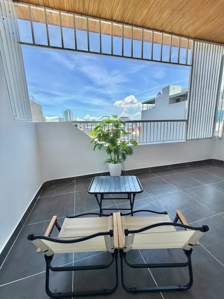 Studio Apartment with Large Balcony Near My Khe Beach — Studio fully furnished (photo 2)