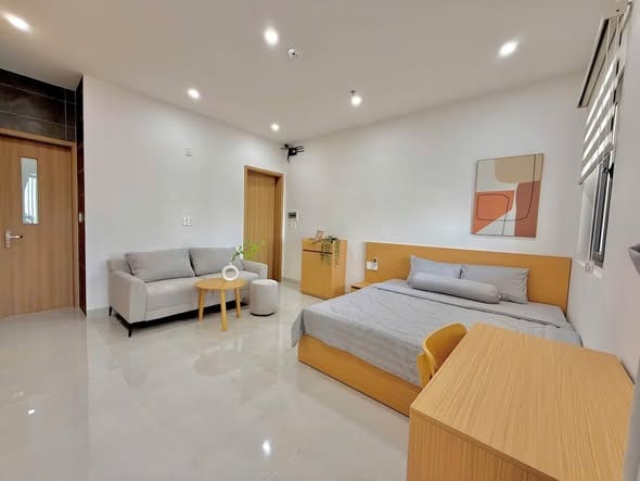 Studio Apartment with Large Balcony Near My Khe Beach — Studio fully furnished (photo 3)