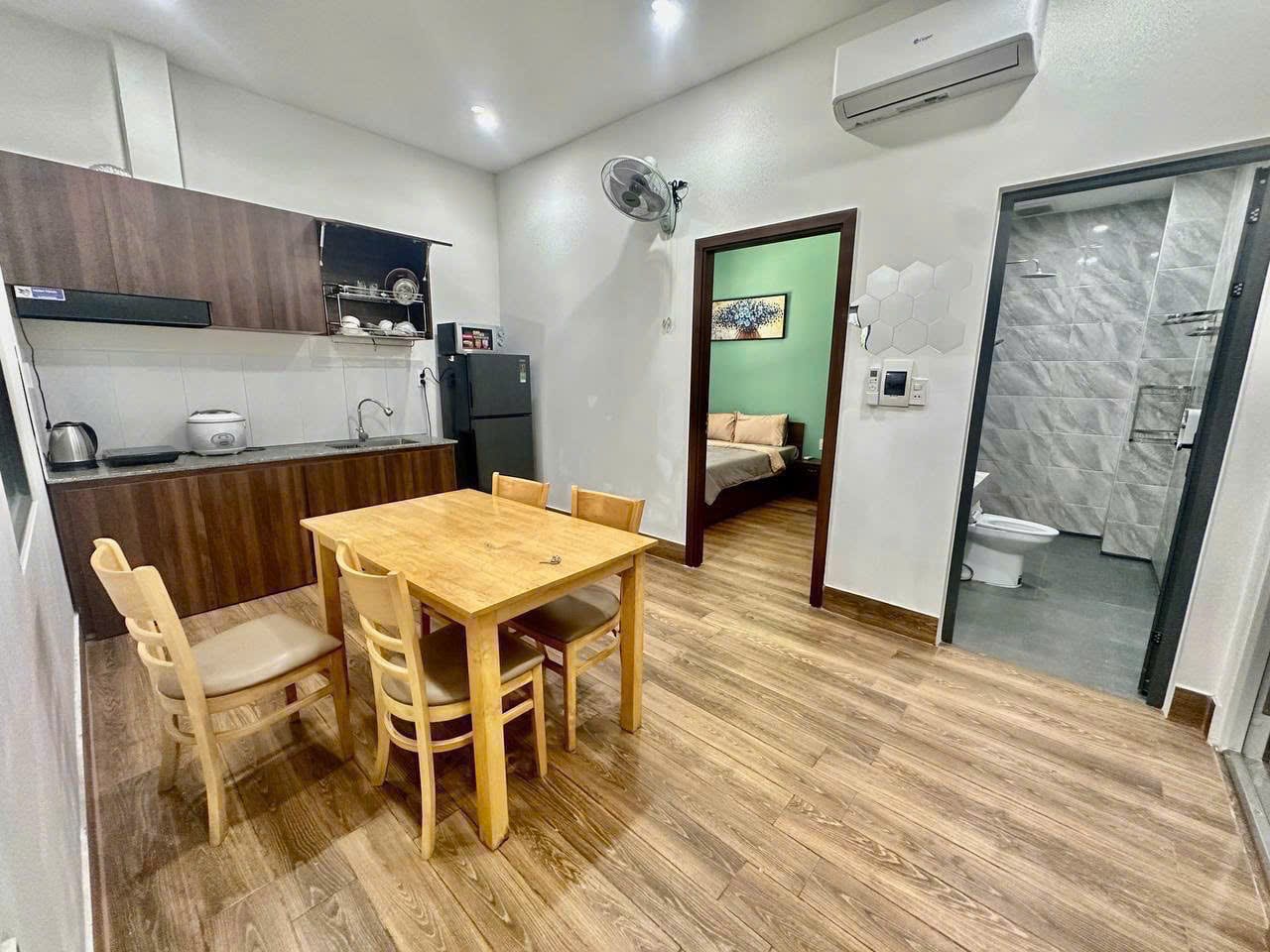 2br High-floor Apartment, Large Balcony - My An — 2BR fully furnished (photo 8)