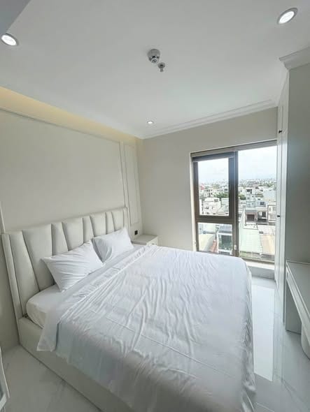 1br Elegant White-tone Apartment with Private Laundry - My An — 1BR fully furnished (photo 4)