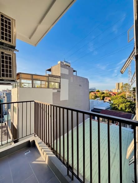 Brand-new 1br Apartment with Balcony - My Da Tay — 1BR fully furnished (photo 2)