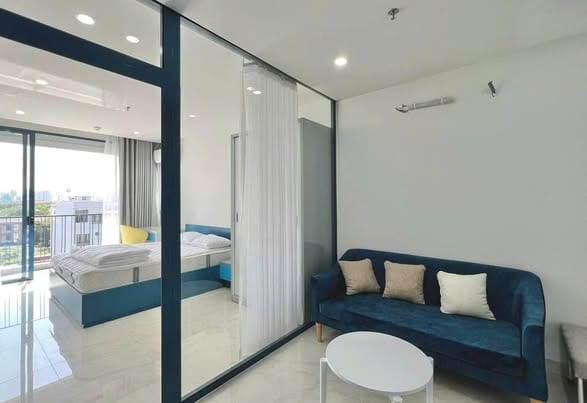 Apartment 2nd Floor with Ocean View Balcony - Vuong Thua Vu — 1BR fully furnished (photo 2)