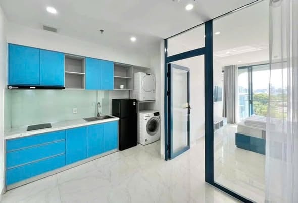 Apartment 2nd Floor with Ocean View Balcony - Vuong Thua Vu — 1BR fully furnished (photo 5)