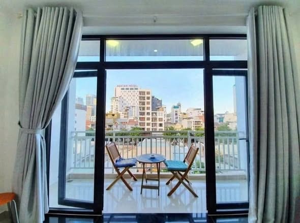2br Apartment with Balcony, Near My Khe Beach - An Thuong — 1BR fully furnished (photo 1)