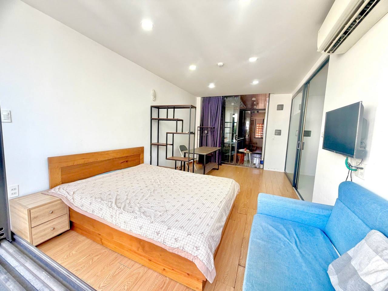1br Apartment with Balcony - Thach Lam — 1BR fully furnished (photo 4)