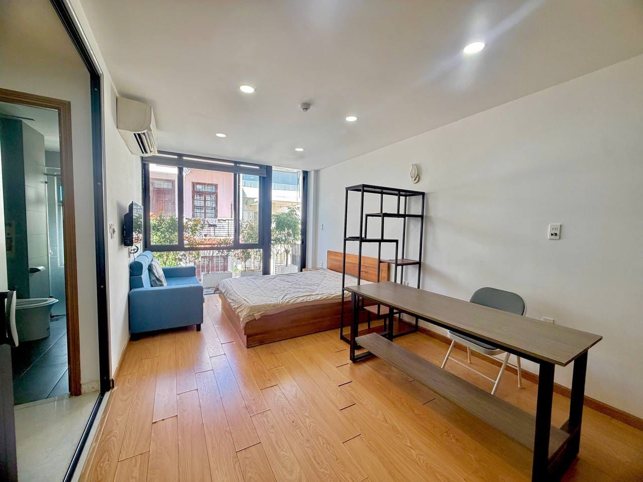 1br Apartment with Balcony - Thach Lam — 1BR fully furnished (photo 1)