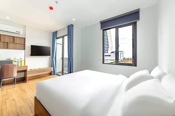 1br Apartment with Balcony - My Khe, Son Tra — 1BR fully furnished (photo 1)