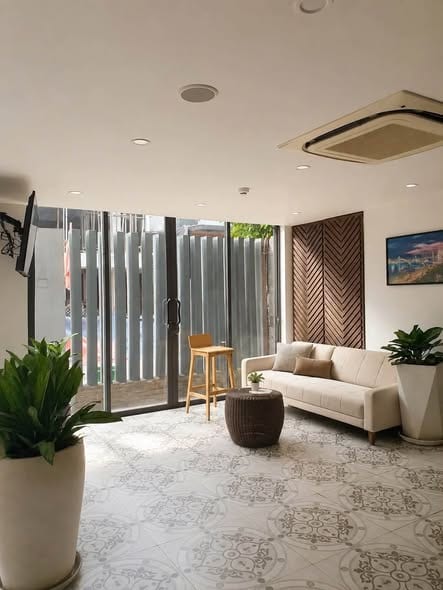 Luxury 2br with Balcony Near My Khe Beach - My An — 2BR fully furnished (photo 1)