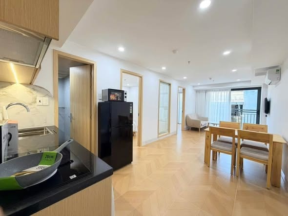 Brand New 2br Apartment with Balcony - Ngu Hanh Son — 2BR fully furnished (photo 2)